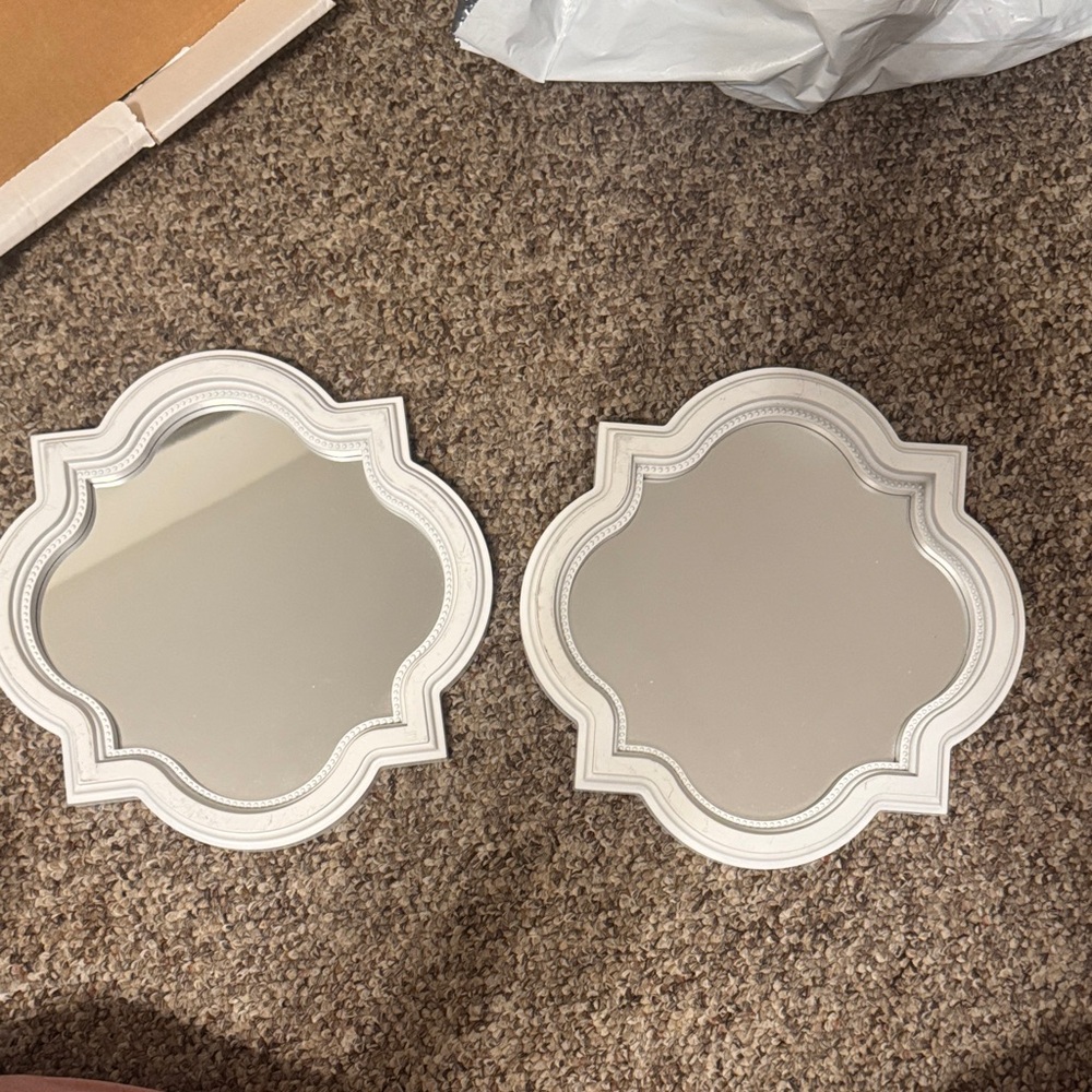 Elegant White Wall Mirrors